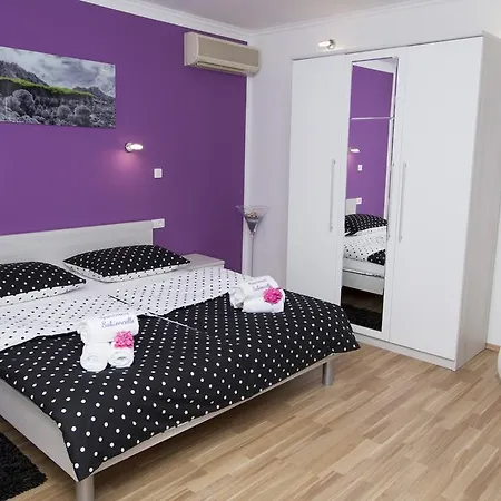 Sabioncello Apartment *